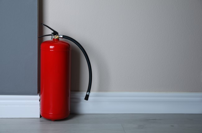 Sabes cuál es el extintor mas adecuado para tu vivienda en caso de que  tengas que usarlo? Aquí te lo aclaramos. - Extinhouse